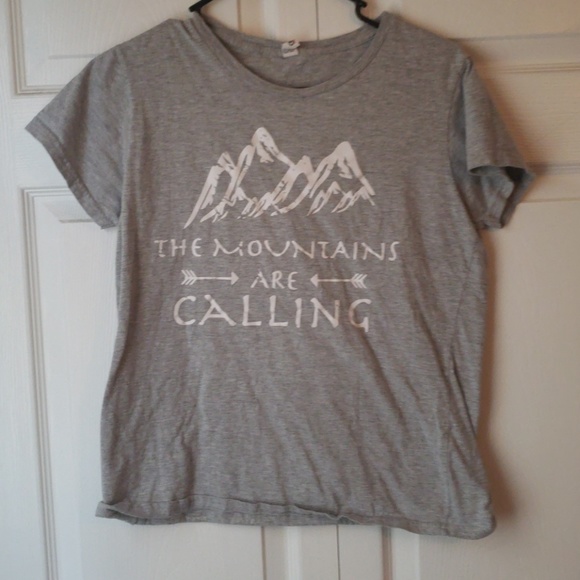 Anvil Tops - The mountains are calling tshirt Anvil Tops - The mountains are calling tshirt